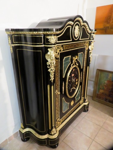 Antiquités - Buffet Napoléon III en marqueterie de pierre dure et marqueterie Boulle 