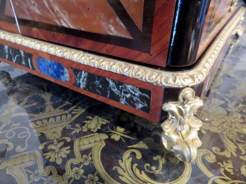 Napoléon III - Marquée AUCOC - Cave à liqueur en marqueterie de Marbre d’époque Napoléon III