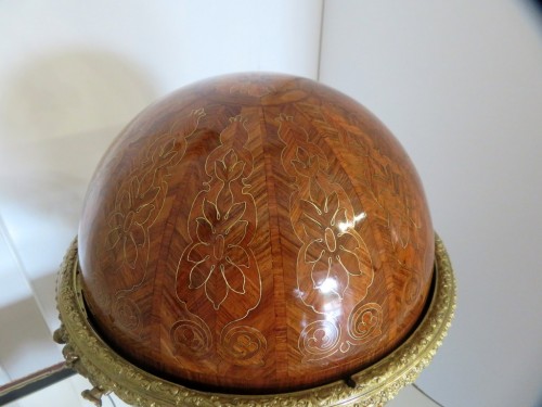 Golden crystal Tantalus Box Globe Napoléon III period 19th - Decorative Objects Style Napoléon III