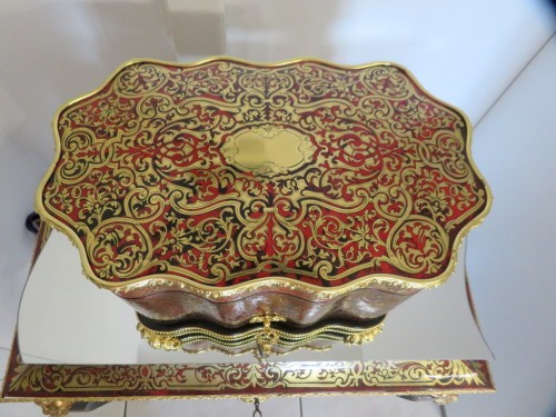 Tantalus Box Polylobed in Boulle marqueterie Napoleon III period 19th - Decorative Objects Style Napoléon III
