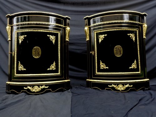 Mobilier Encoignure - Paire d'encoignures marqueterie de laiton et écaille brune circa 1820