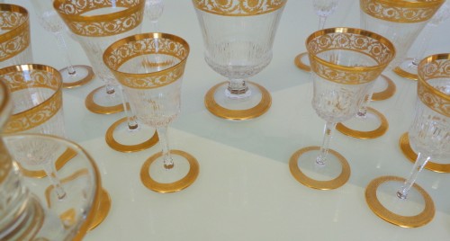 Service en Cristal de St Louis Thistle Or 48 verres, 1 broc - Argenterie et Arts de la table Style Art nouveau