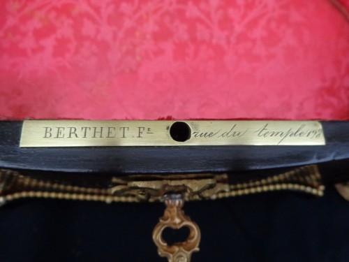 Antiquités - Boite à Bijoux Napoléon III signée BERTHET en marqueterie Boulle