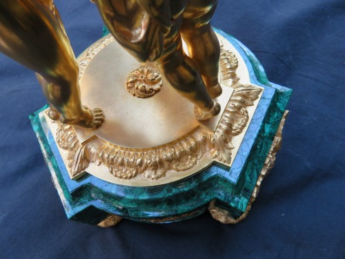 Antiquités - Horloge aux putti en bronze et malachite Napoléon III par Vincenti
