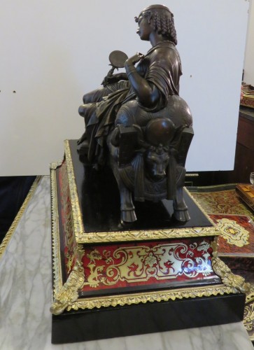 Antiquités - 19th century bronze with base in Boulle marquetry signed DEVUALX 