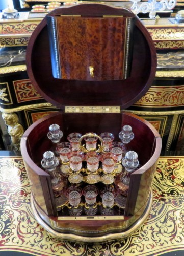 Tantalus Box Stamped Macé  in Cedarwod Boulle marquetry Napoleon III period  - Decorative Objects Style Napoléon III