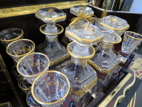 Objet de décoration Cave à liqueurs - Cave à liqueur toutes faces en marqueterie Boulle d'époque Napoléon III Signée Klotz