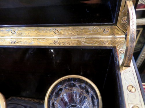 Cave à liqueur toutes faces en marqueterie Boulle d'époque Napoléon III Signée Klotz - Napoléon III