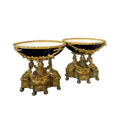 Paire de centre de table en bronze doré et bleu de Sévres fin XIXe