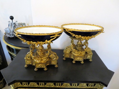 XIXe siècle - Paire de centre de table en bronze doré et bleu de Sévres fin XIXe