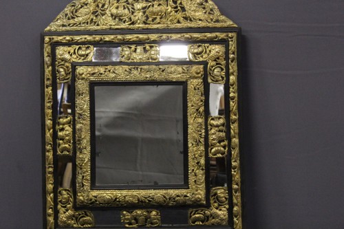 Antiquités - Louis XIV mirror with gilded and embossed metal glazing