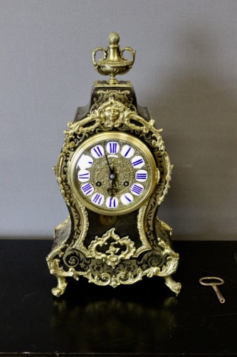 Cartel in tortoise shell and brass marquetry signed Lay About 1880 - Horology Style Napoléon III