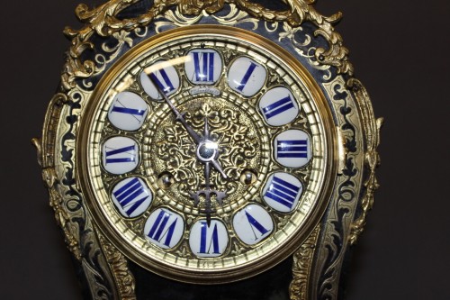 Horlogerie Cartel - Cartel en écaille et marqueterie de laiton signé Lay Vers 1880