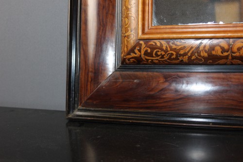 Antiquités - Miroir Louis XIII en noyer et marqueterie de bois clair fin XVIIe