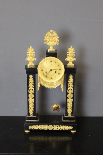 Restauration portico clock in black marble and bronze - 