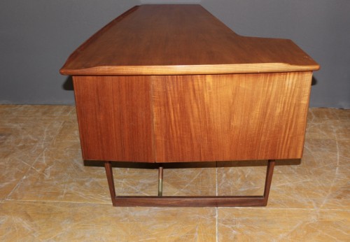 Bureau scandinave et son fauteuil en teck par Peter Lovig Nielsen daté 1966 - Antiquités Christophe Rochet