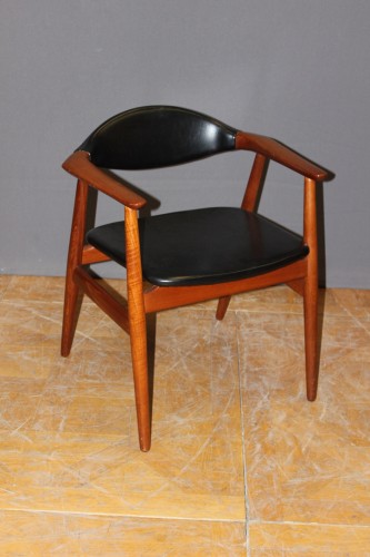Antiquités - Bureau scandinave et son fauteuil en teck par Peter Lovig Nielsen daté 1966