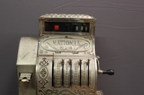 Caisse enregistreuse vers 1900 de marque National - Objets de Curiosité Style Art nouveau
