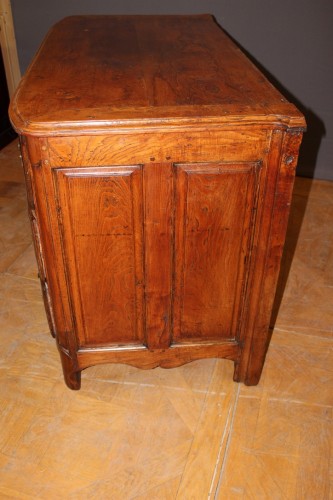 Mobilier Commode - Commode Louis XIV en frêne à façade bombée