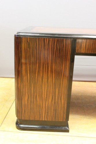 XXe siècle - Bureau Art Déco en Macassar et bois noirci vers 1930