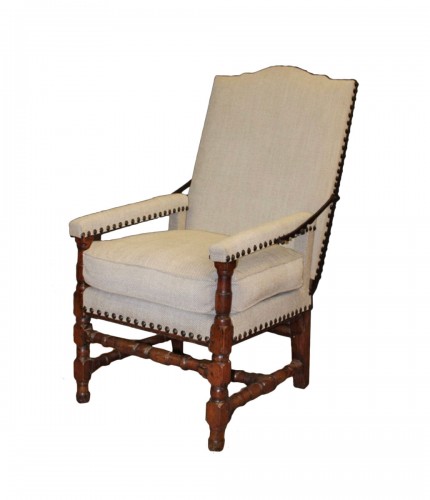 Fauteuil à crémaillère en bois de noyer d'époque Louis XIV