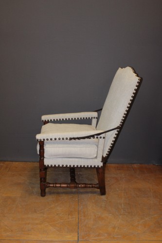 Fauteuil à crémaillère en bois de noyer d'époque Louis XIV - Antiquités Christophe Rochet