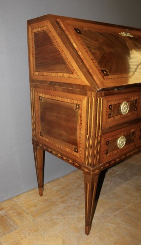 Mobilier Bureau et Secrétaire - Bureau dos d'âne Louis XVI en marqueterie