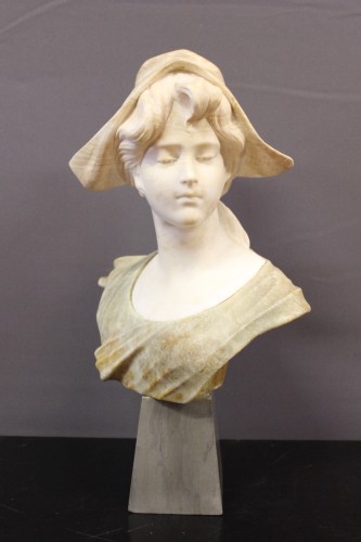 Alabaster bust of a young woman, circa 1900 - Art nouveau