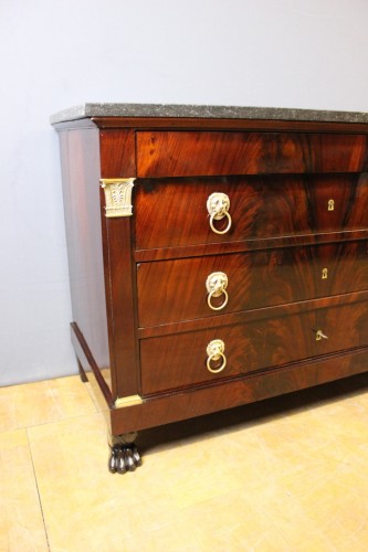 Antiquités - Commode Empire "Retour d'Egypte" en acajou flammé