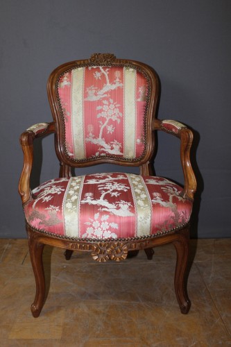 Seating  - Pair of Lyonnais walnut armchairs, Transition period