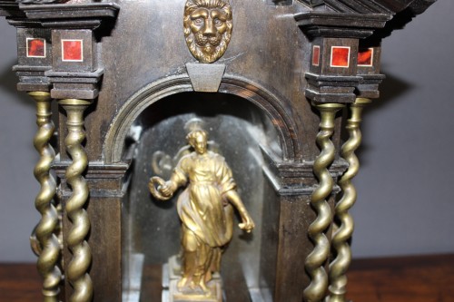 Dessus de cabinet en ébène Et écaille rouge, Italie XVIIe siècle - Antiquités Christophe Rochet