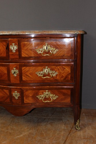 Louis XV - Commode Louis XV en marqueterie du XVIIIe siècle