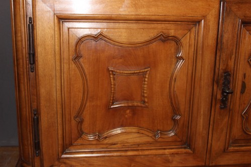 18th century - 18th-century walnut sideboard