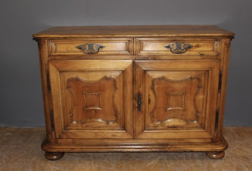 Antiquités - Buffet du XVIIIe siècle en  noyer