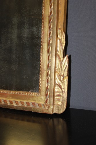 Miroir Louis XVI en bois sculpté et doré - Louis XVI