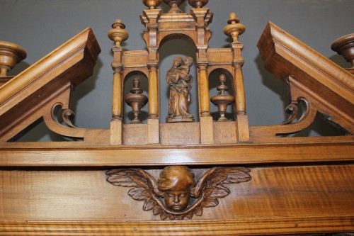 XVIIe siècle - Buffet à retrait Louis XIII en noyer, fin XVIIe siècle