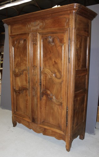 Antiquités - Armoire Bressane en noyer dDatée 1888