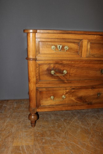 Antiquités - Commode Directoire En Noyer Fin XVIII
