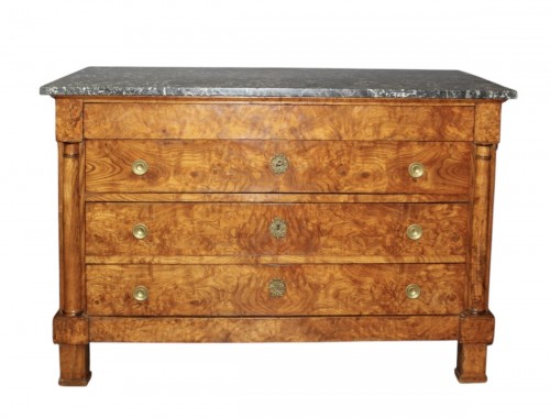 Commode en loupe de frêne fin XIXe