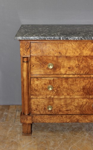 Commode en loupe de frêne fin XIXe - Antiquités Christophe Rochet