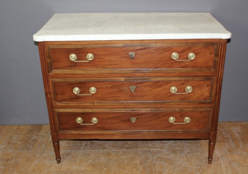 Mobilier Commode - Petite Commode Louis XVI début XIX