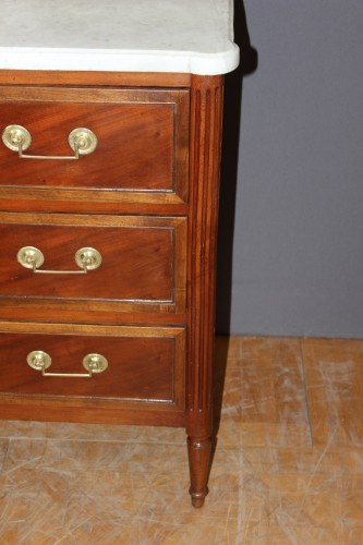 Petite Commode Louis XVI début XIX - Restauration - Charles X