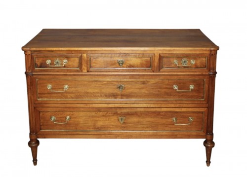 Commode Directoire en noyer vers 1790