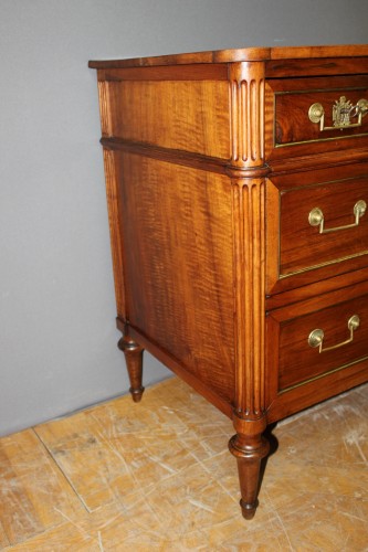 Commode Directoire en noyer vers 1790 - Directoire