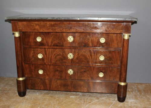 Commode Empire en acajou à colonnes détachées - Mobilier Style Empire