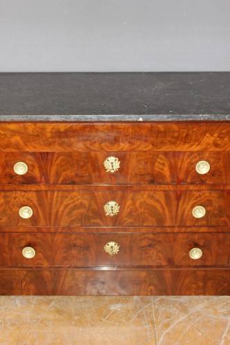 Commode Empire en acajou à colonnes détachées - Antiquités Christophe Rochet