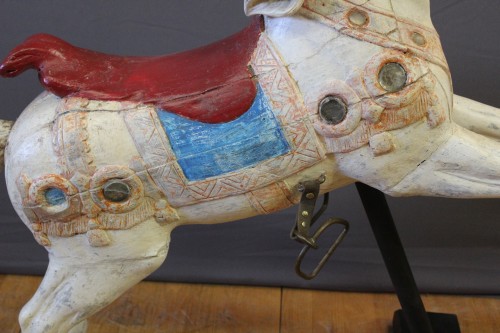Cheval de manège en bois sculpté polychrome fin XIXe - Antiquités Christophe Rochet