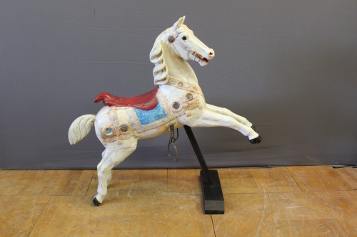 Art nouveau - Cheval de manège en bois sculpté polychrome fin XIXe