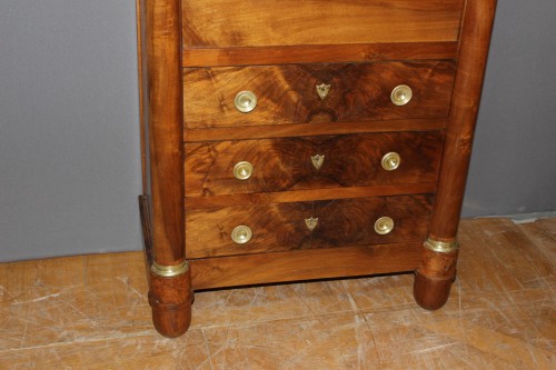 Mobilier Bureau et Secrétaire - Petit secrétaire en noyer, deuxième moitié du XIXe siècle