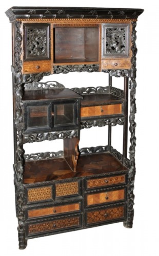 Cabinet en marqueterie fin XIXe